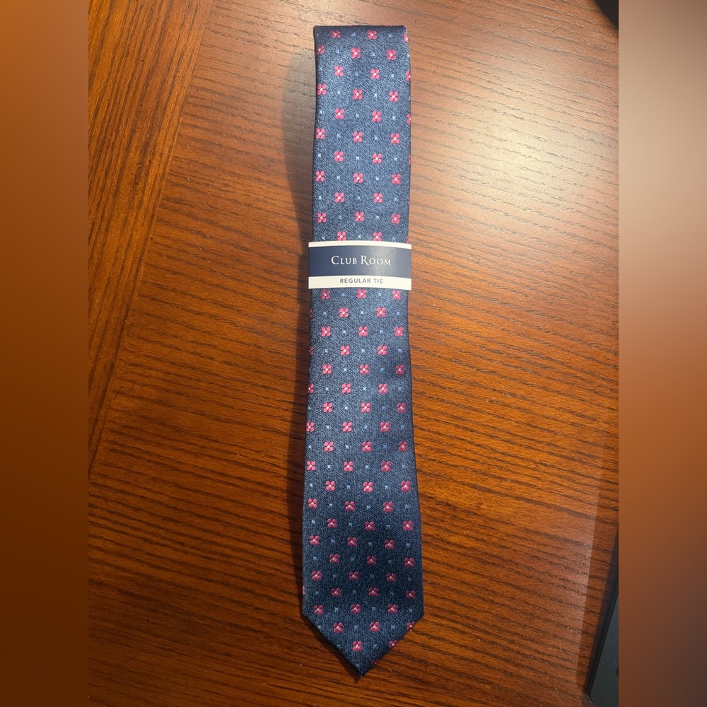 Club Room Navy and Pink Floral Men's Tie